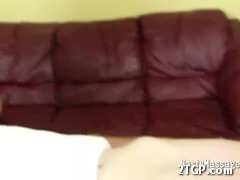 Sweltering MILF masseuse Nicole including brief mane binds the attractive gentleman and offers a handjob Cat: massage June 26, 2017